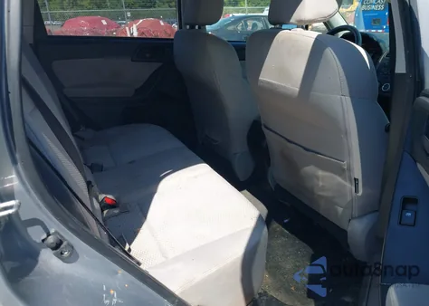 2014 Subaru Forester 2.5I Premium z USA, uszkodzony, nr VIN JF2SJAEC8EH438211